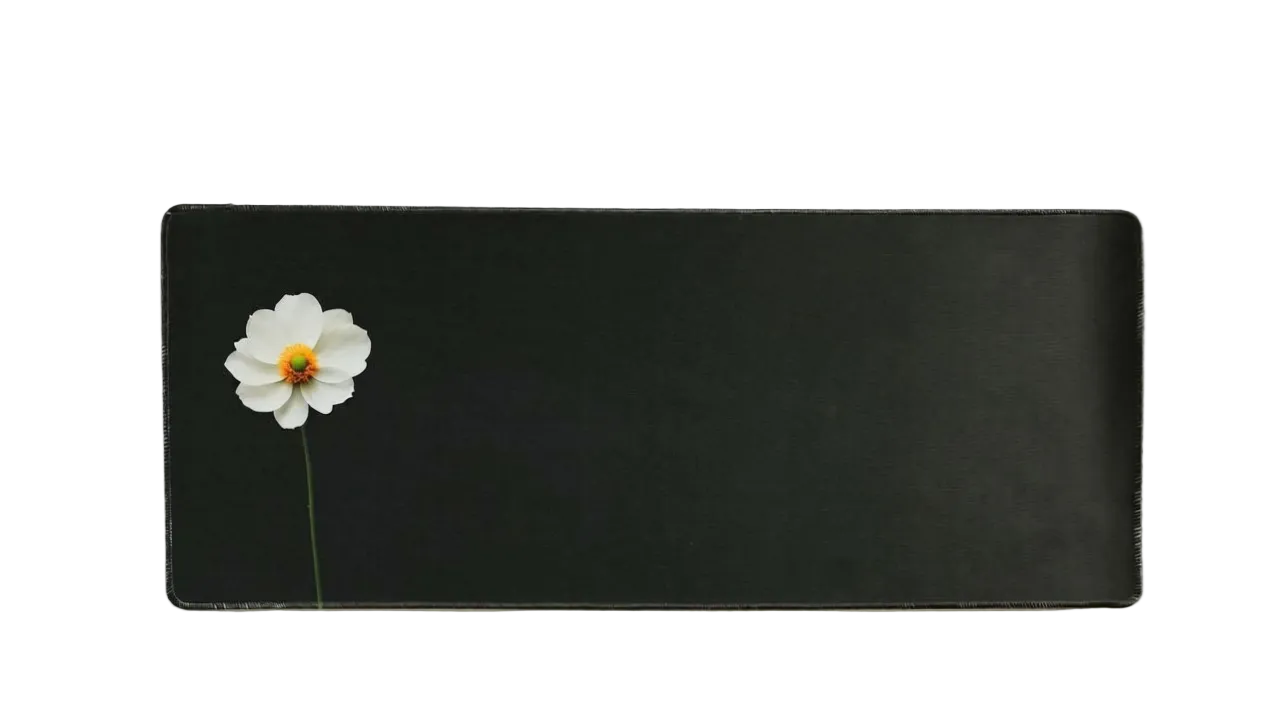 Stark Petal - Minimalistic Deskmat
