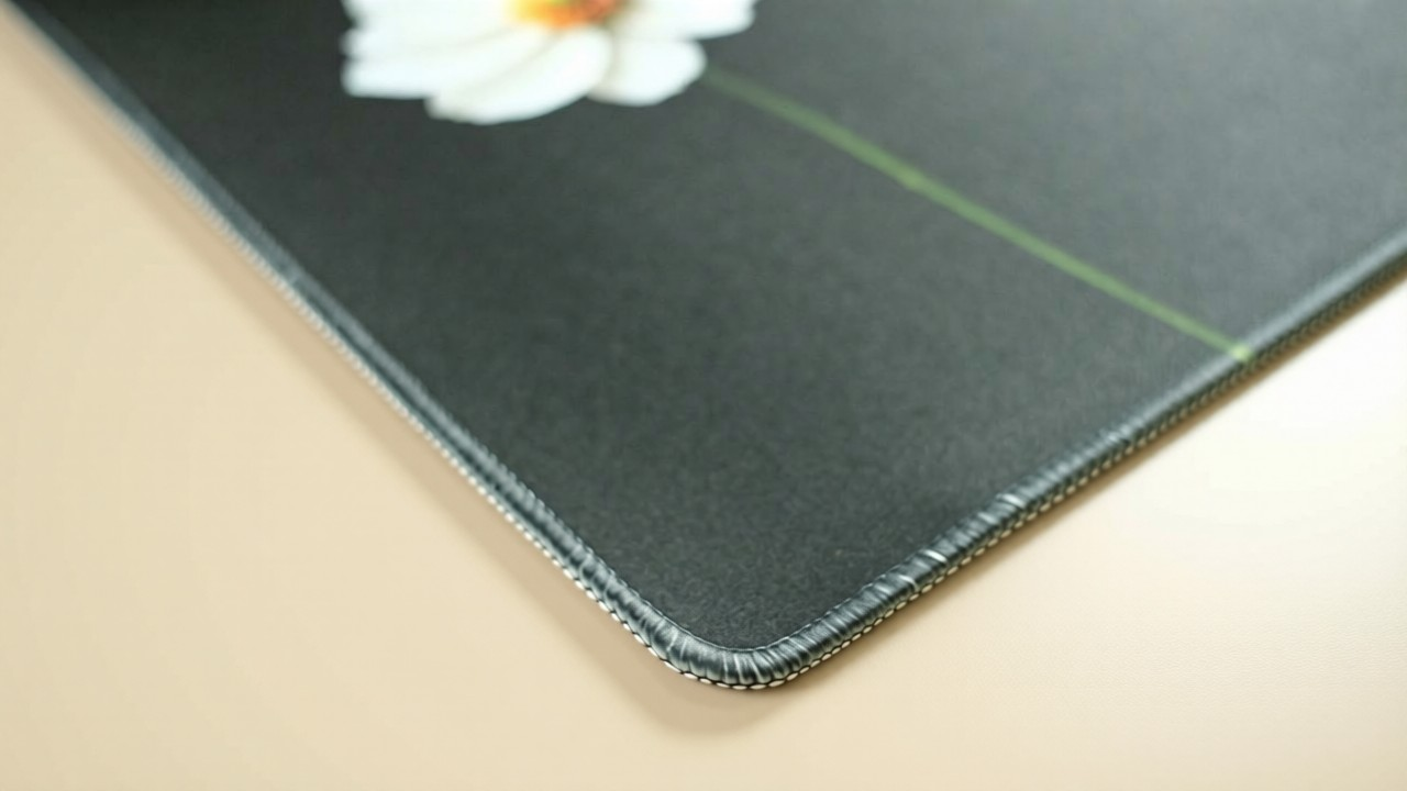 Stark Petal - Minimalistic Deskmat